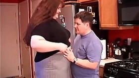 Beautiful beefy BBW gives an amazing sloppy blowjob