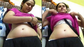 Indian girlfriend's steamy self-shot video for her boyfriend with audio