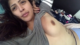 Stunning woman displays her large breasts on Snapchat