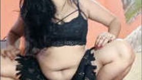 Hot Indian housewife in steamy video compilation