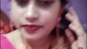 Hot Indian wife broadcasts herself on Tango