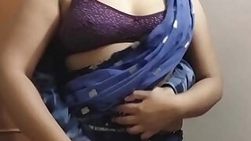 Sexy aunt chudai video HD mein