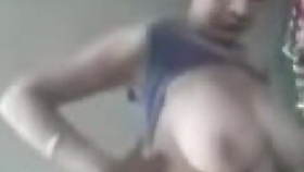 Indian girl with big tits ki nahane ki video