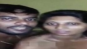 Mature Tamil bhabhi mms scandal with neighbor lover