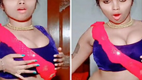 Classy Indian minx with nice XXX curves seductively dances at home