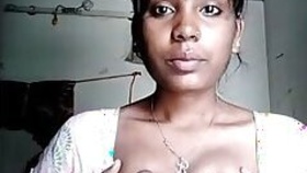 Desi Indian woman shows her boobs on Vk