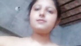Pretty Indian Girl Desi Takes Nude Selfies