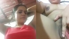 Desi bhabi jerking off with her fingers