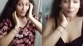 INDIAN SYMPATHETIC AND SEXUAL EUROPEAN GIRL COMES AND SHOWS UP IN THE BATHROOM