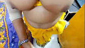Indian Mature Bhahbi Shows Beautiful Breasts